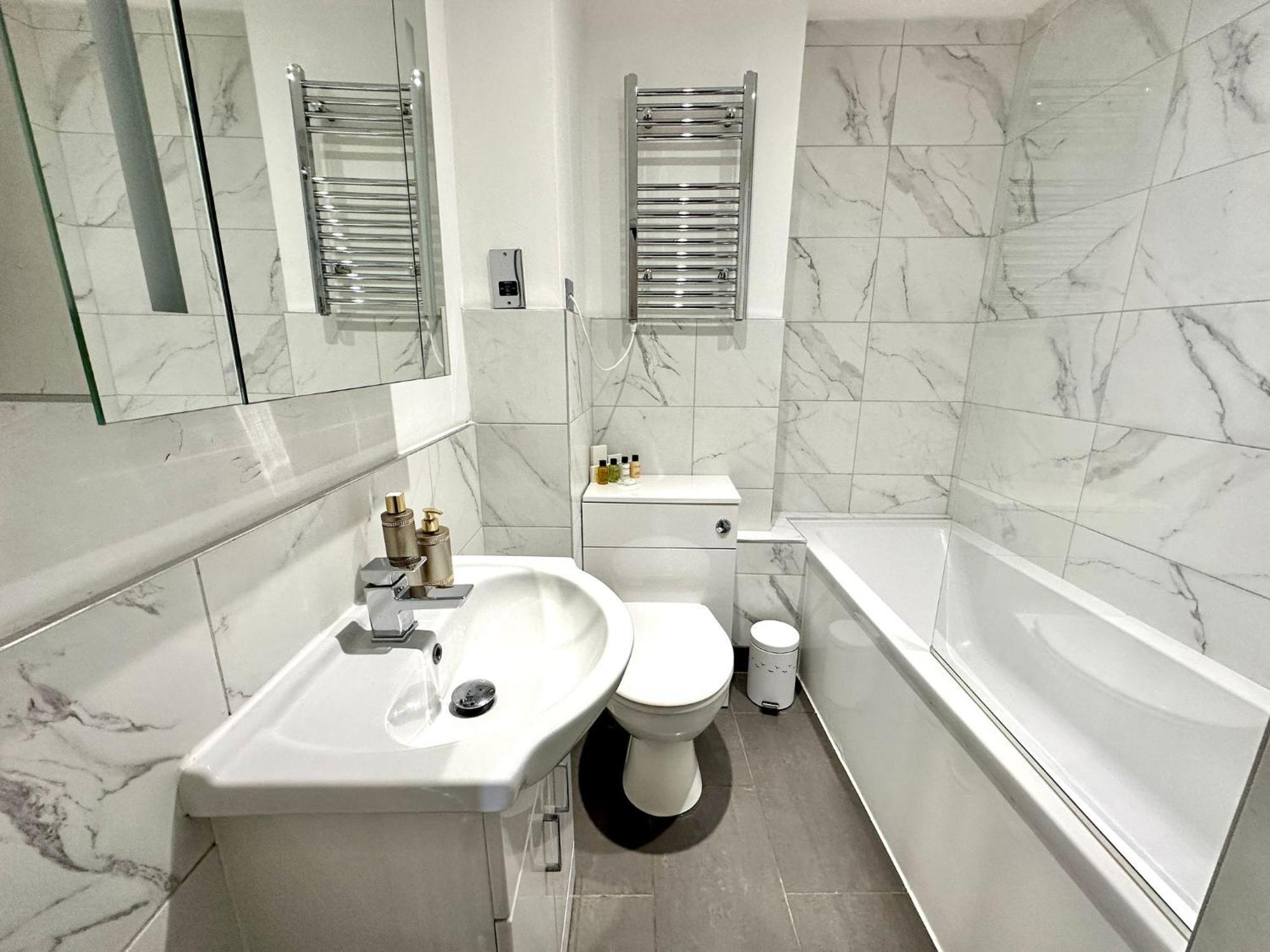 Stylish Studio With Sea Views Apartment Brighton Bagian luar foto