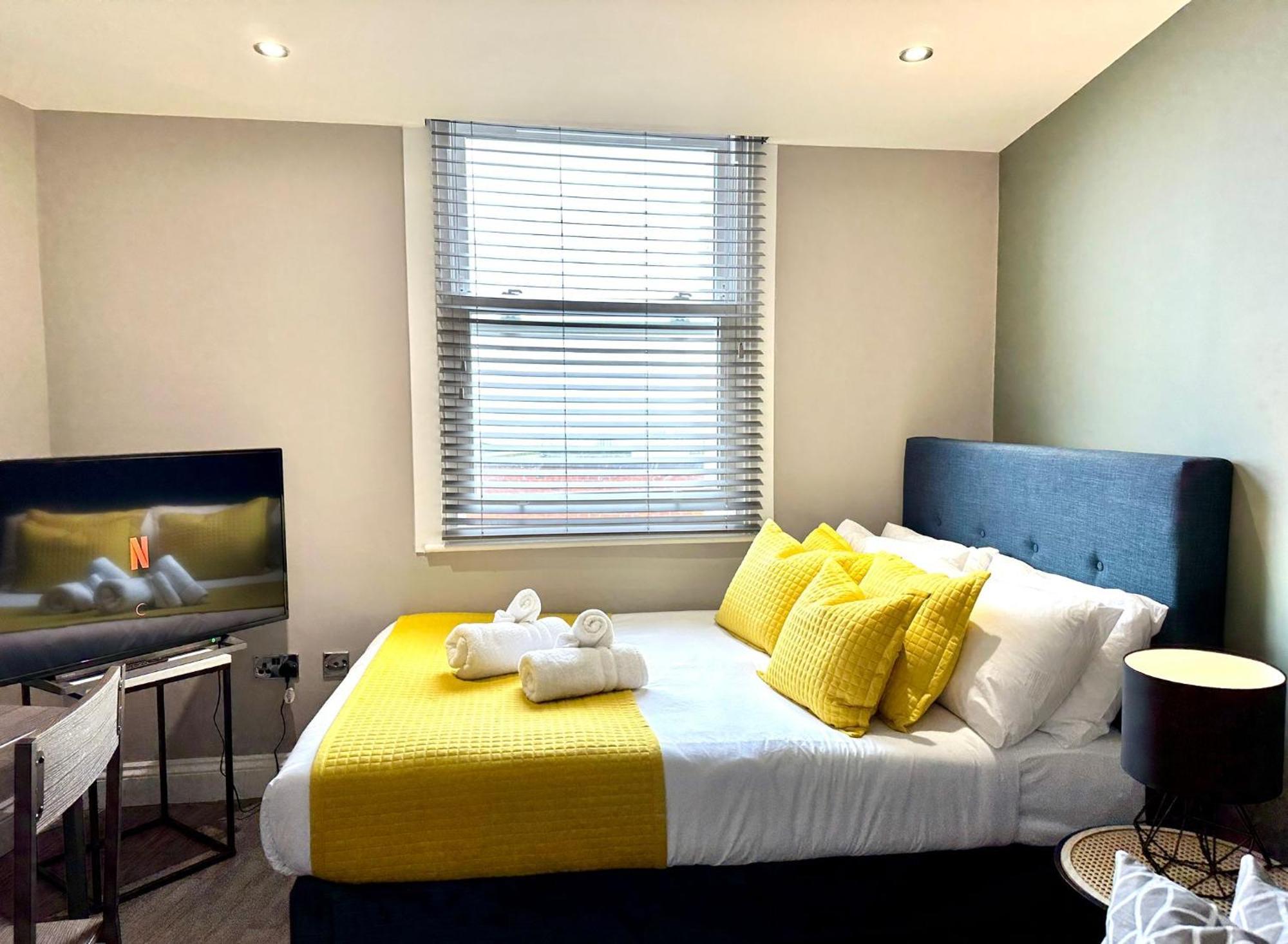 Stylish Studio With Sea Views Apartment Brighton Bagian luar foto